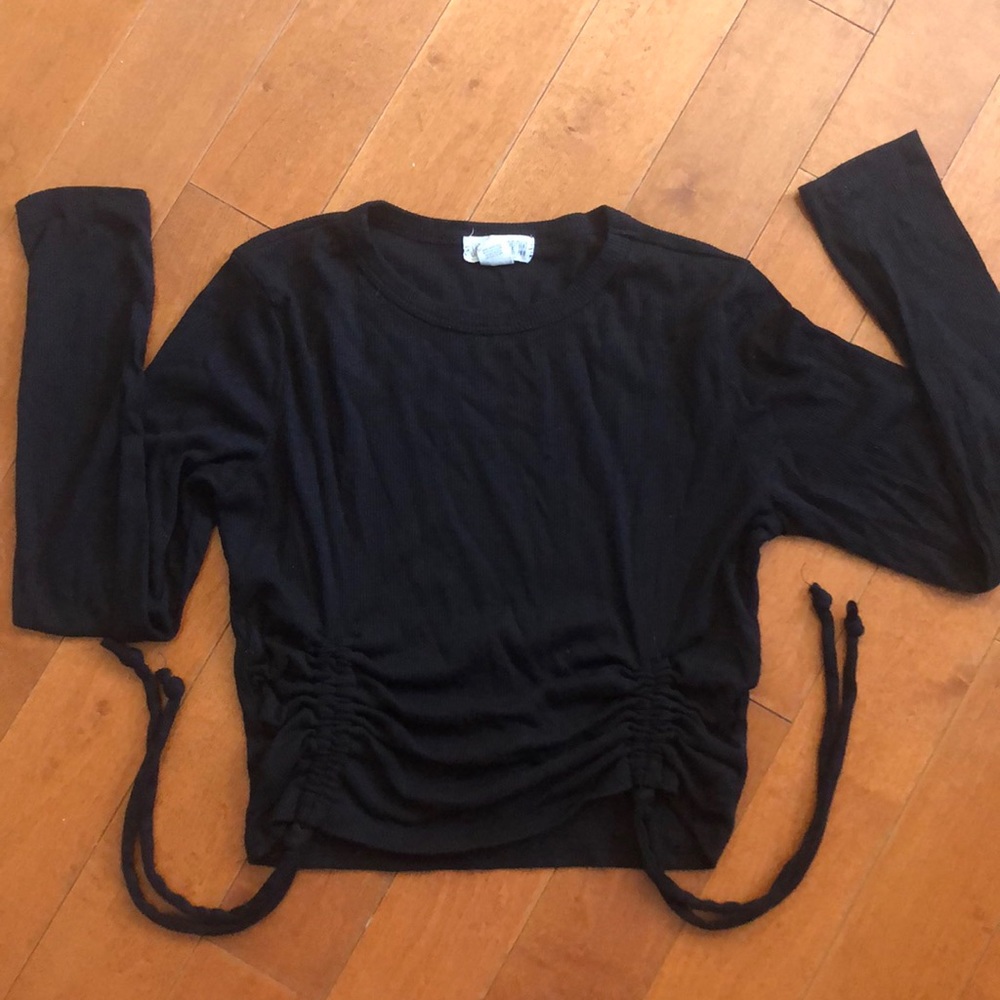 Adjustable black top
